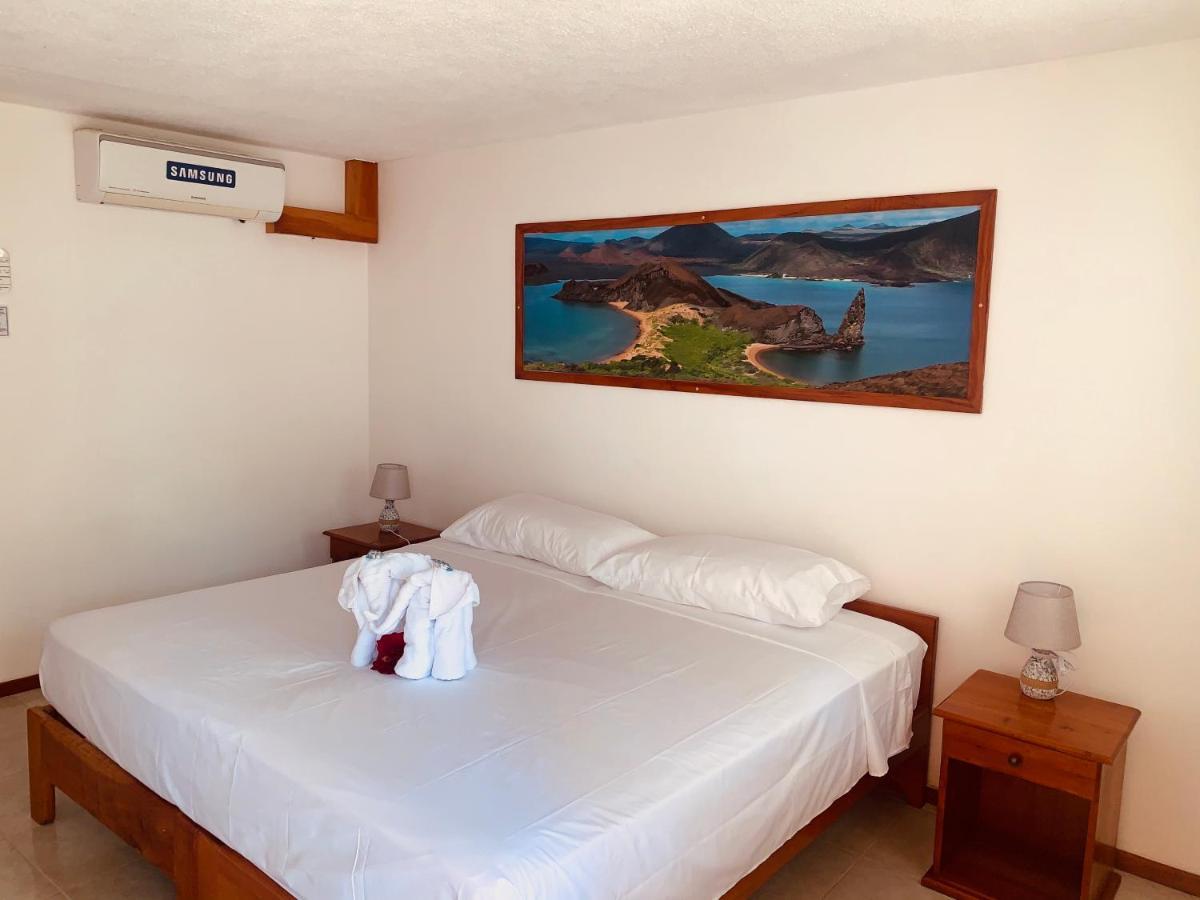 Hostal White House Galapagos Puerto Ayora  Exteriör bild