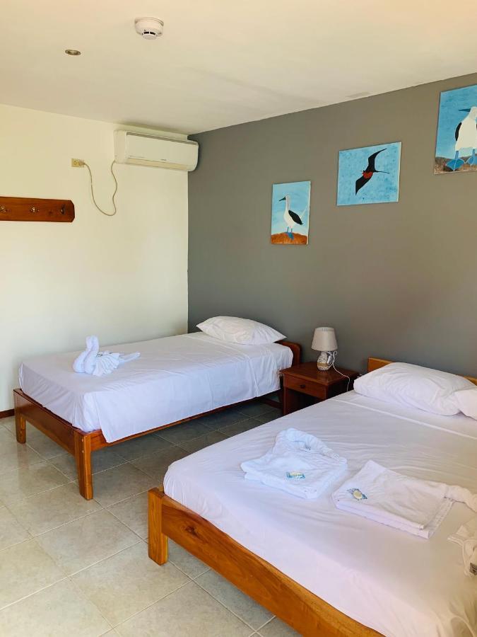 Hostal White House Galapagos Puerto Ayora  Exteriör bild